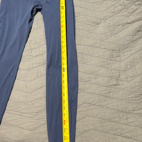 Blue Buff bunny legacy leggings size small like new - Picture 5 of 10